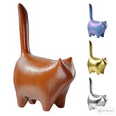 decorative statuette of a cat